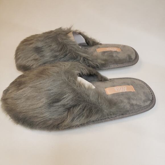 Blis Faux Fur Slippers NWT - Picture 5 of 9